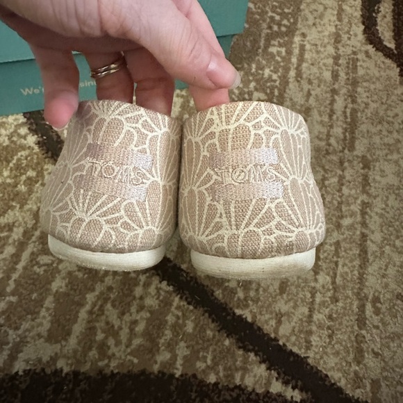 Seashell toms sz 8.5 - Picture 4 of 6